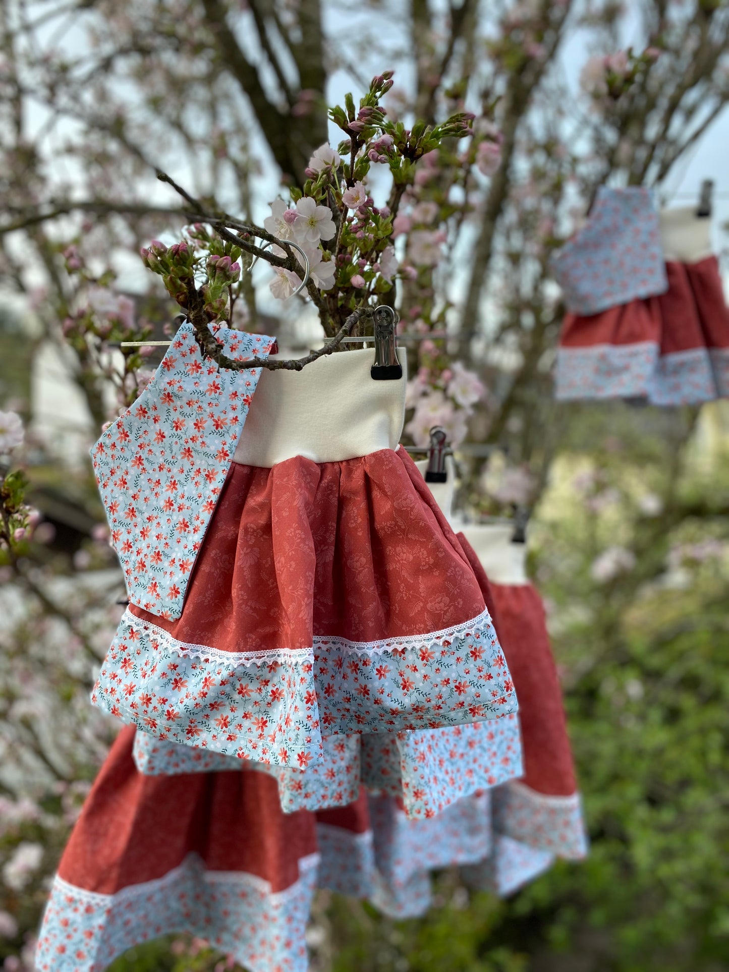 Trachtenrockerl Marsala Blumen