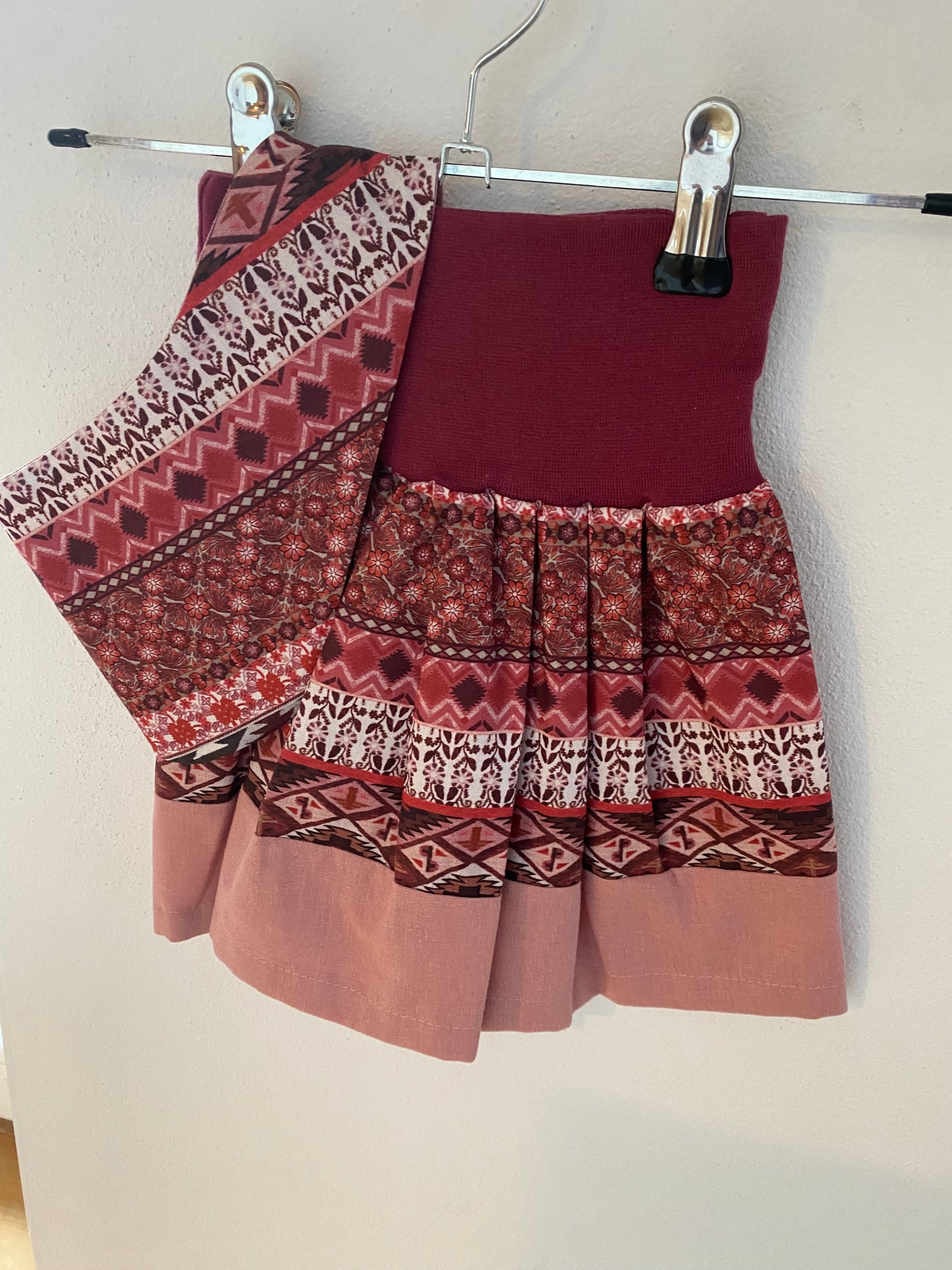 Trachtenrockerl „Bänderrock“ rot/rosa