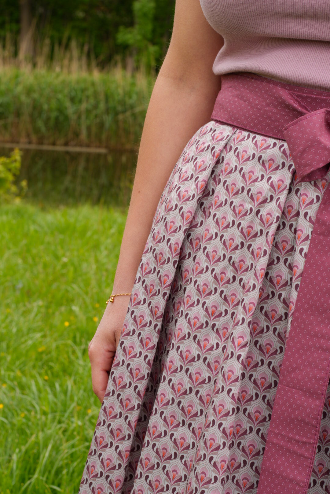 Damen Wickelrock Retromuster Feine Blumen Lang