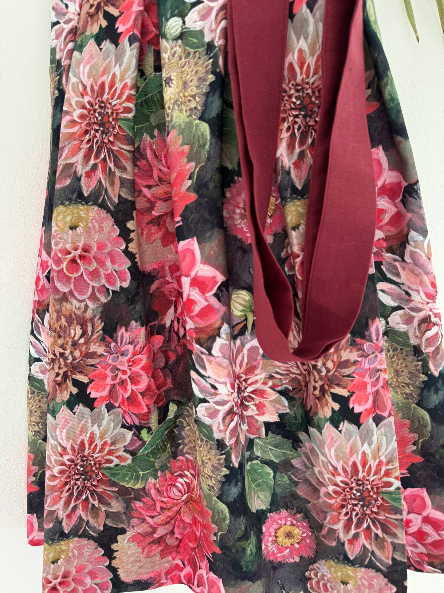 Damen Wickelrock Blumencanvas Dahlien rot